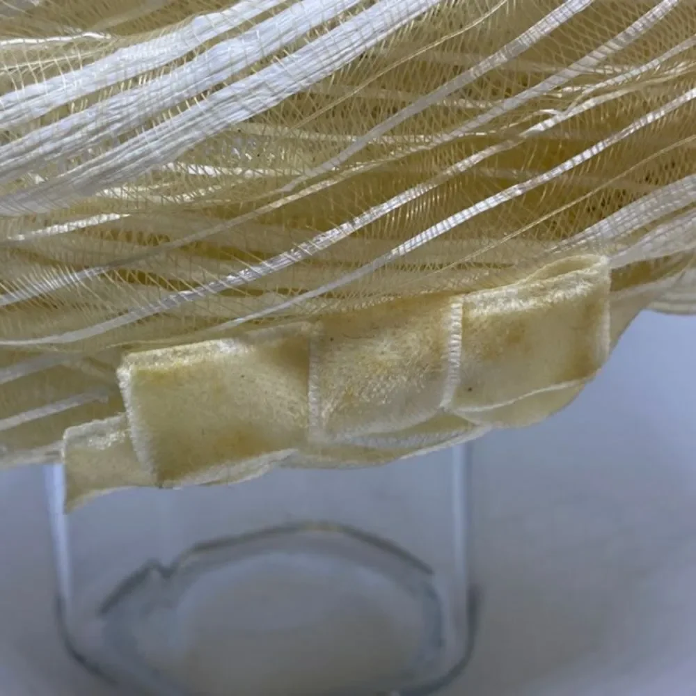 Vintage Cream Hat  - Picture 4 of 9